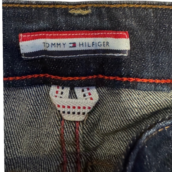 Tommy Hilfiger Cropped Boyfriend Jeans – Size 6 – Distressed Dark Wash - Picture 5 of 9